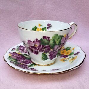 Royal Standard bone china tea cup set